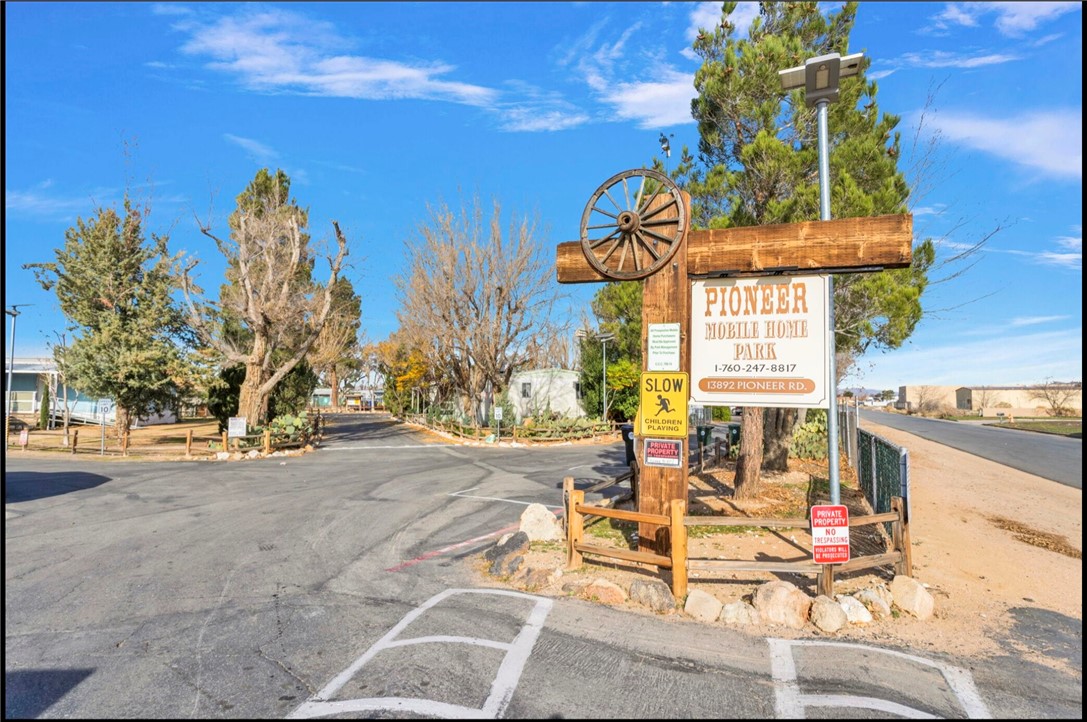 13892 Pioneer Road, Unit SPC 17 Apple Valley, CA 92307 - Photo 16 of 19