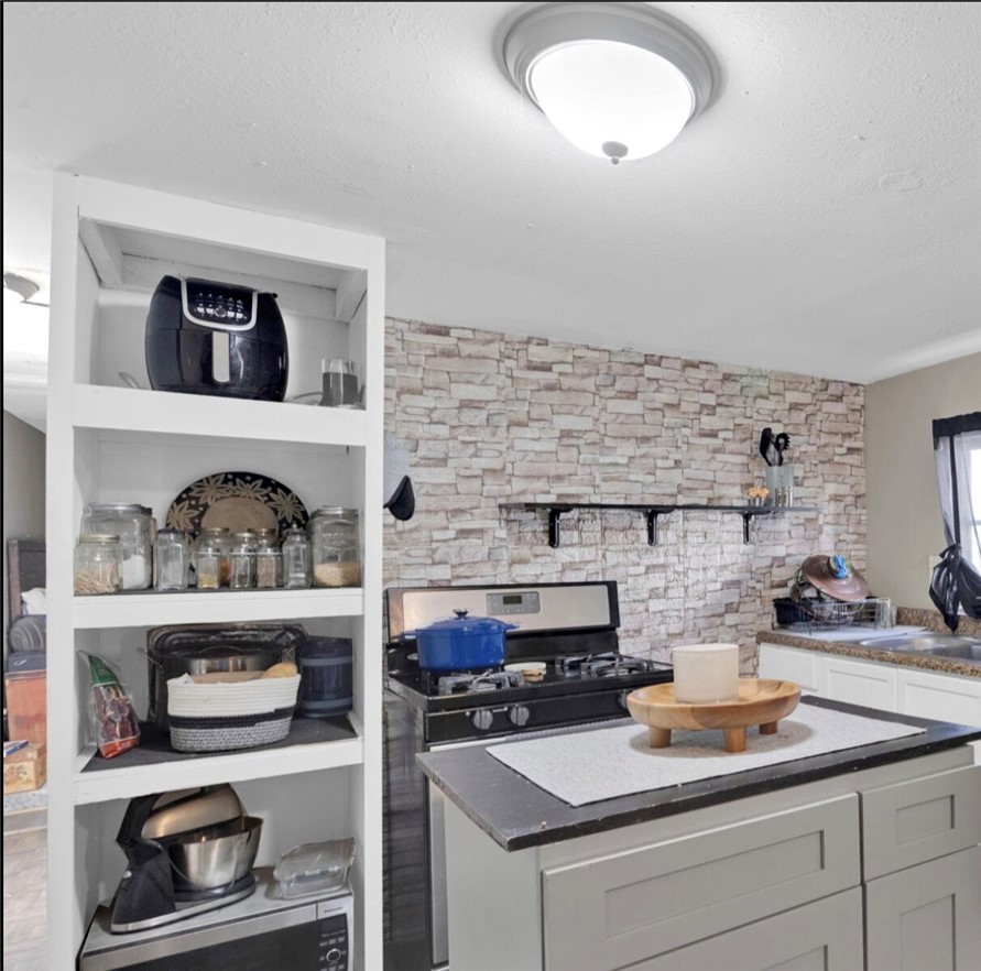 13892 Pioneer Road, Unit SPC 17 Apple Valley, CA 92307 - Photo 3 of 19