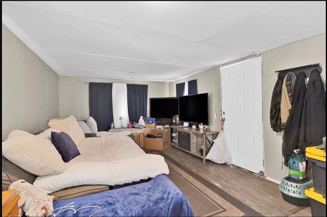 13892 Pioneer Road, Unit SPC 17 Apple Valley, CA 92307 - Photo 7 of 19