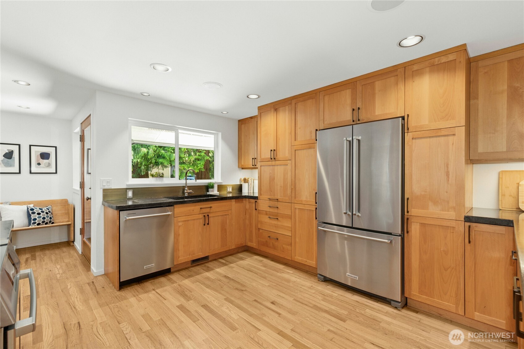 3110 Russet Road Brier, WA 98036 - Photo 6 of 34 Gallery Image 6