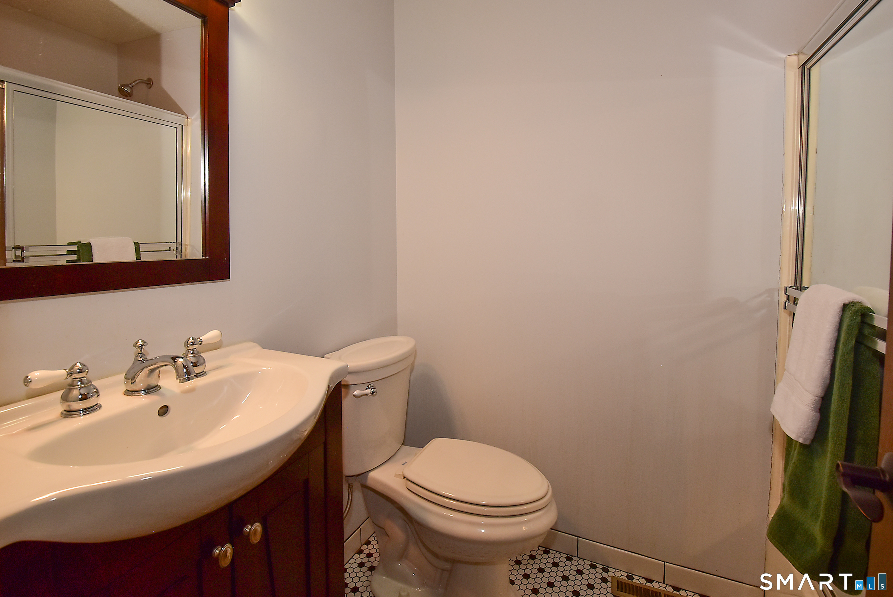 49 Cliffside Drive, Unit B Manchester, CT 06042 - Photo 28 of 33