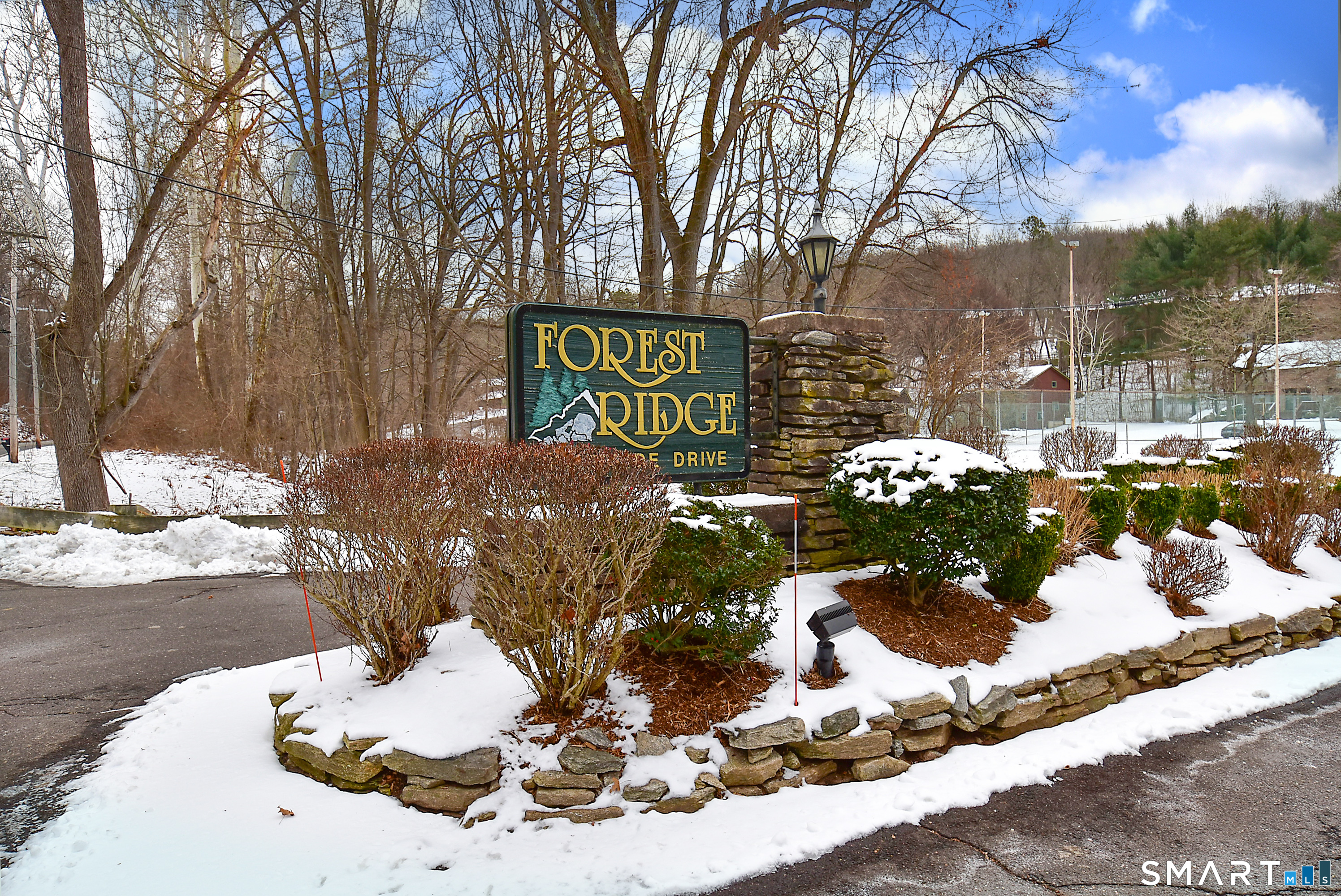 49 Cliffside Drive, Unit B Manchester, CT 06042 - Photo 3 of 33