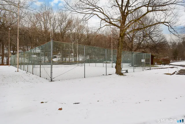 $269,900 | 49 Cliffside Drive, Unit B, Manchester, CT 06042