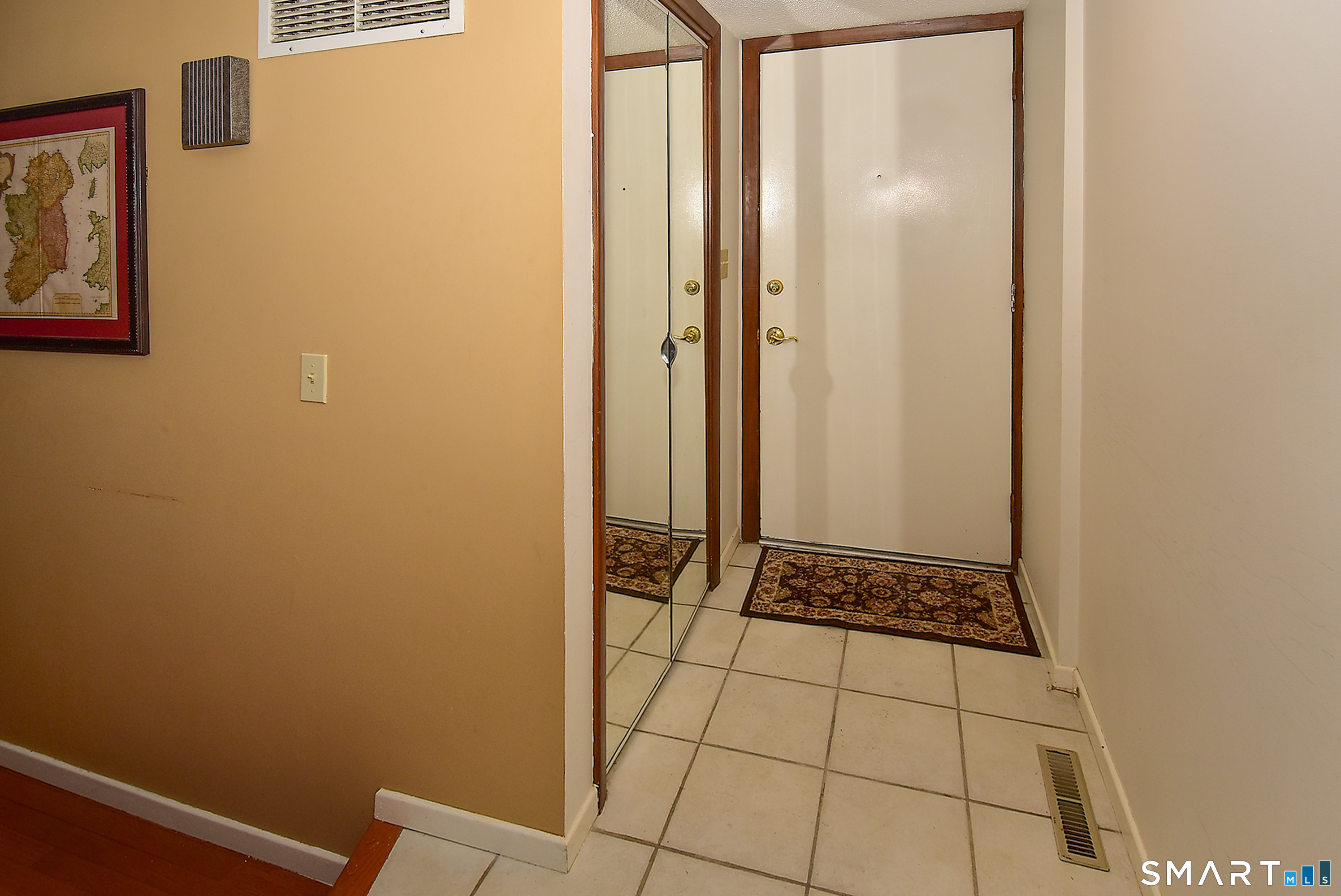 49 Cliffside Drive, Unit B Manchester, CT 06042 - Photo 5 of 33