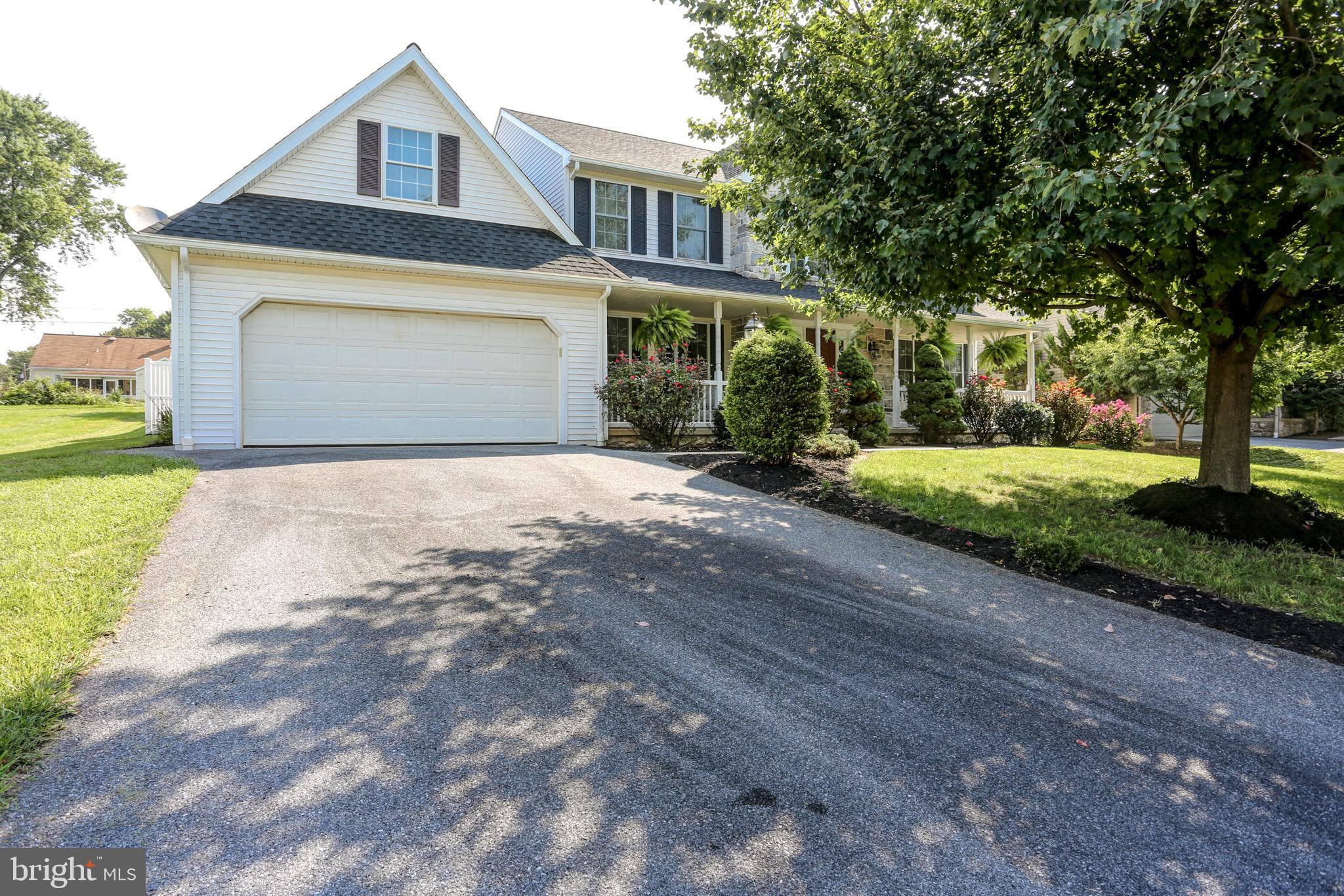 247 Browning Road Lancaster, PA 17602 - Photo 3 of 68 2-car garage