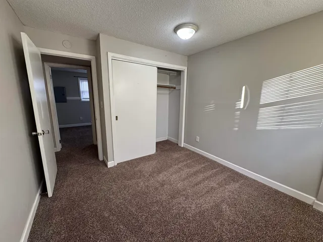 $975 | 932 Pius Lane, Davenport, IA 52722