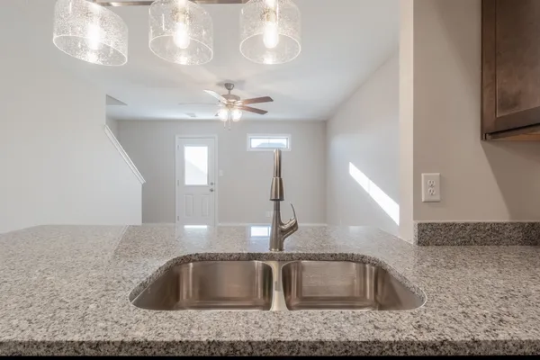 $1,395 | 1000 Henry Pl Boulevard, Unit 407, Clarksville, TN 37042