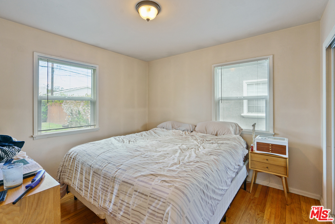 4161 Michael Avenue Los Angeles, CA 90066 - Photo 11 of 15