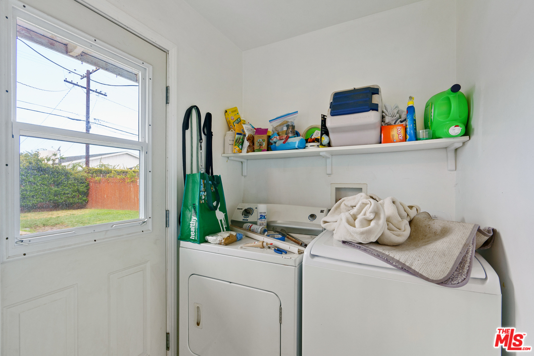 4161 Michael Avenue Los Angeles, CA 90066 - Photo 9 of 15