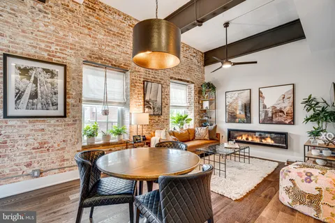 $557,000 | 515 North Washington Street, Unit 307, Alexandria, VA 22314