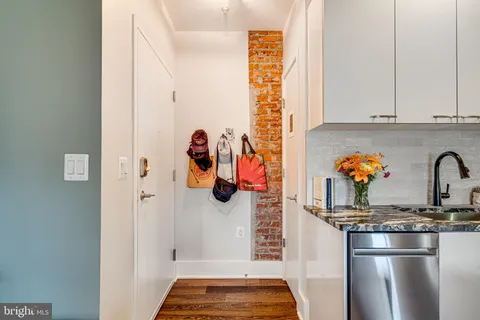 $557,000 | 515 North Washington Street, Unit 307, Alexandria, VA 22314