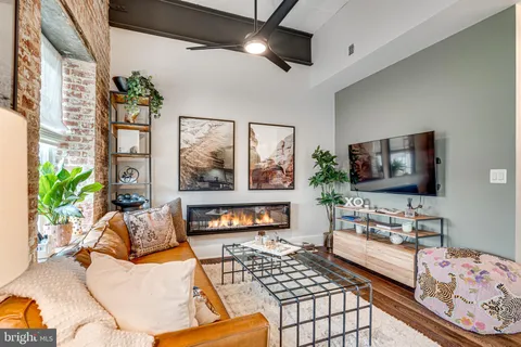 $557,000 | 515 North Washington Street, Unit 307, Alexandria, VA 22314