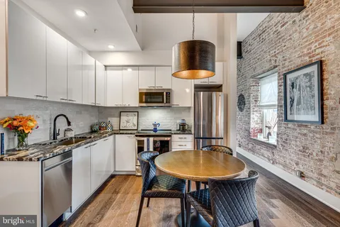 $557,000 | 515 North Washington Street, Unit 307, Alexandria, VA 22314