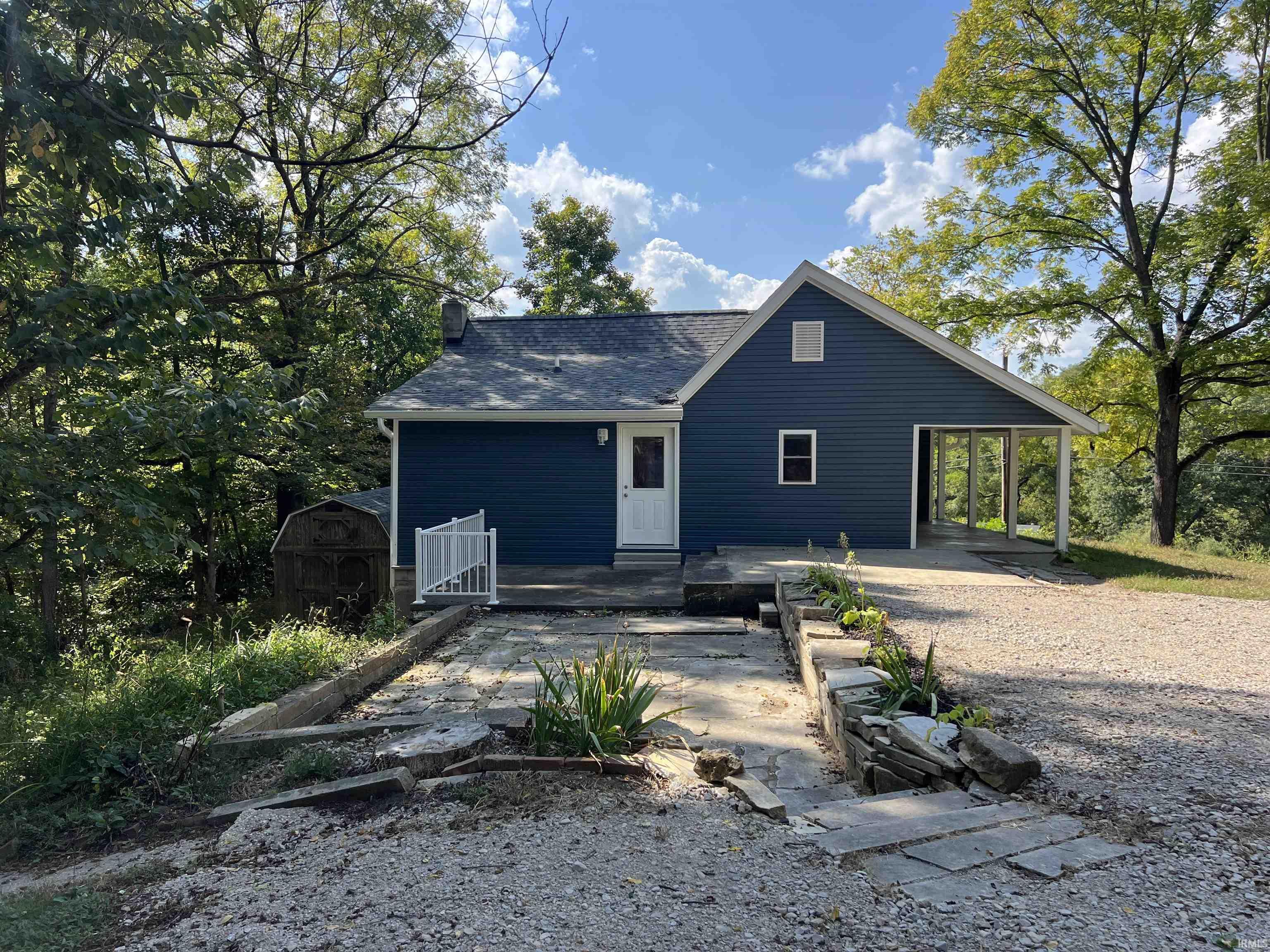 328 Freeman Road Spencer, IN 47460 - Photo 2 of 33