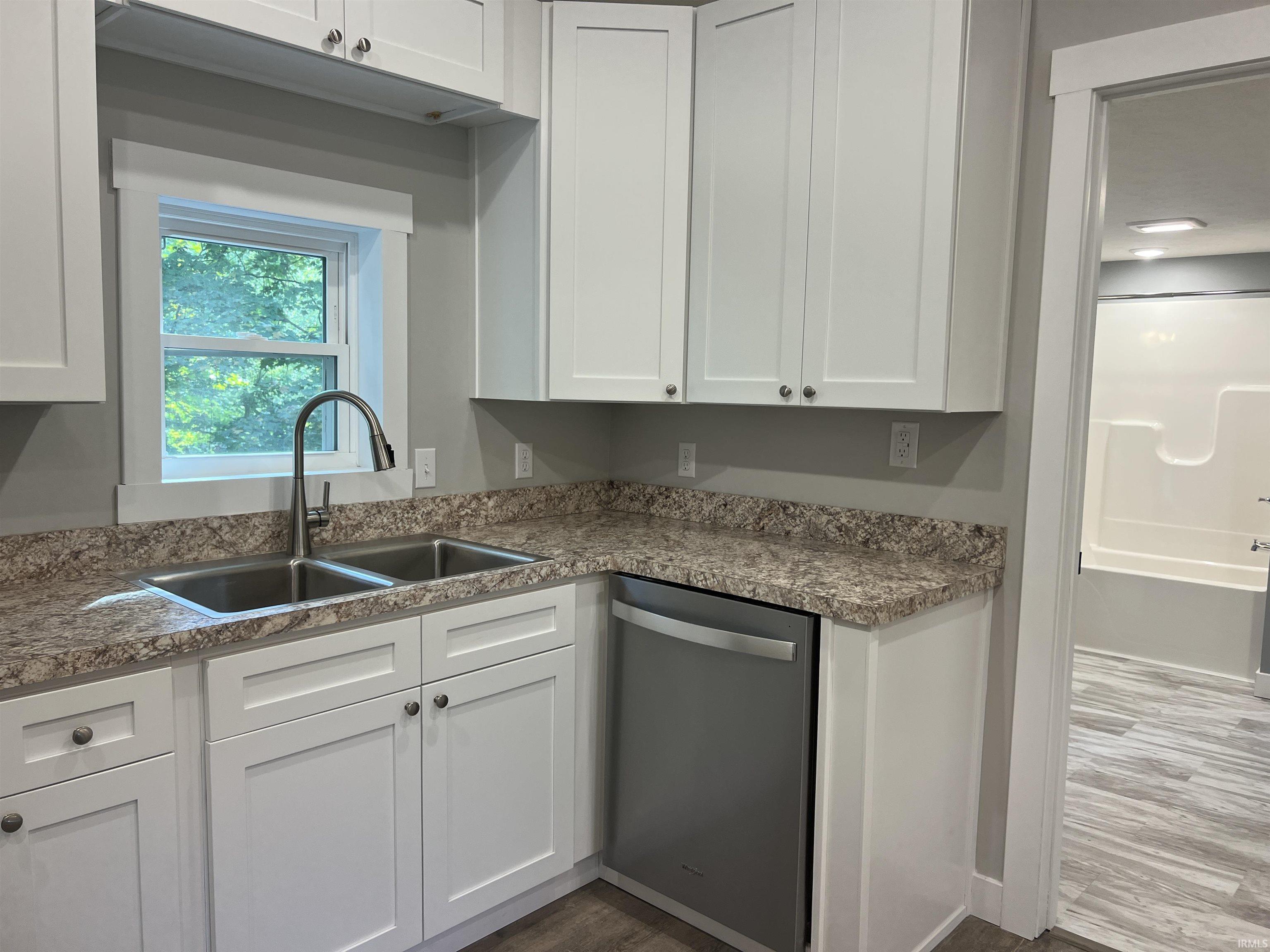 328 Freeman Road Spencer, IN 47460 - Photo 6 of 33