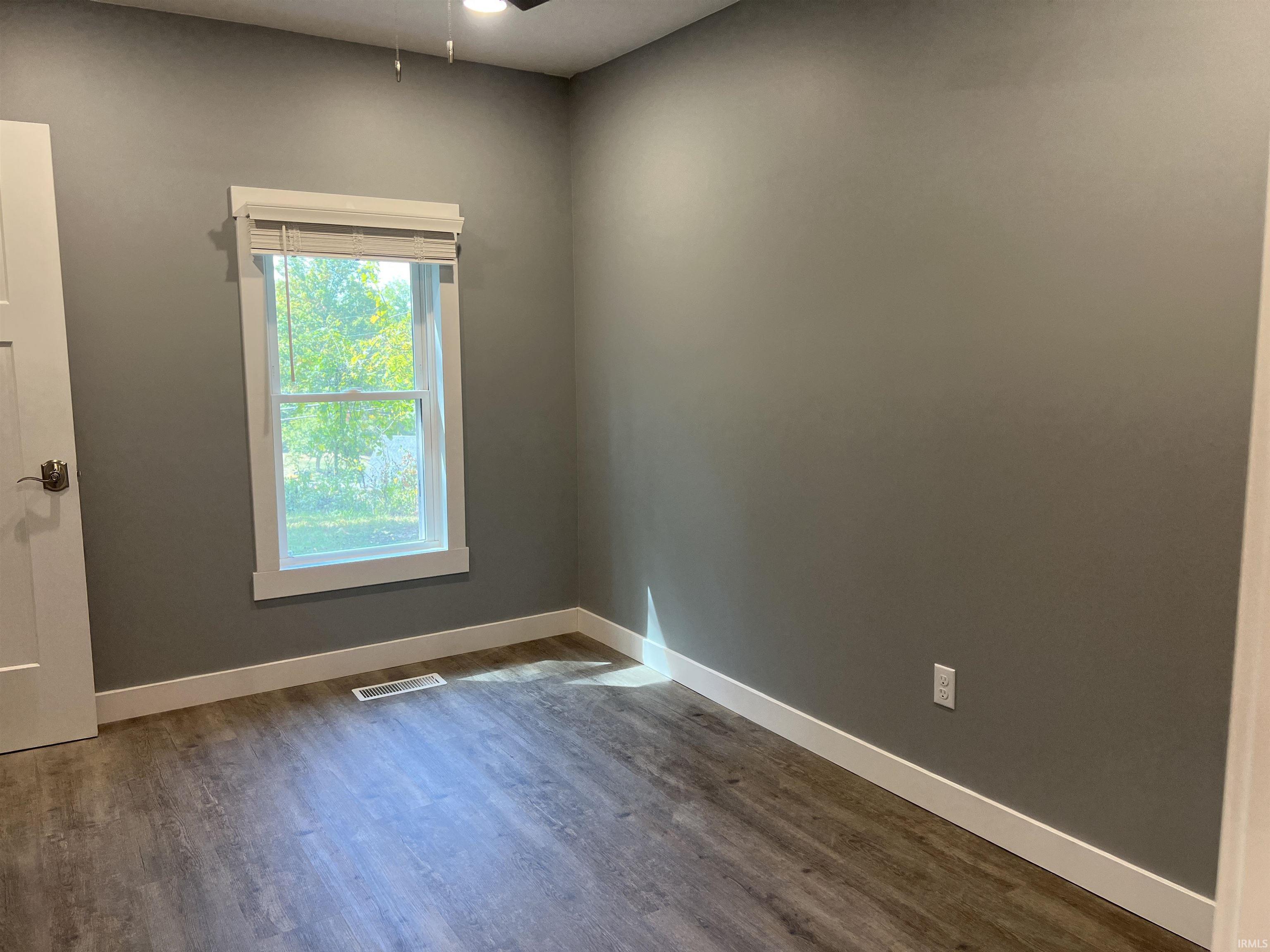 328 Freeman Road Spencer, IN 47460 - Photo 7 of 33