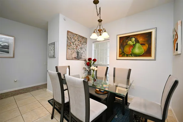 $155,800 | 9809 Richmond Avenue, Unit G1, Houston, TX 77063