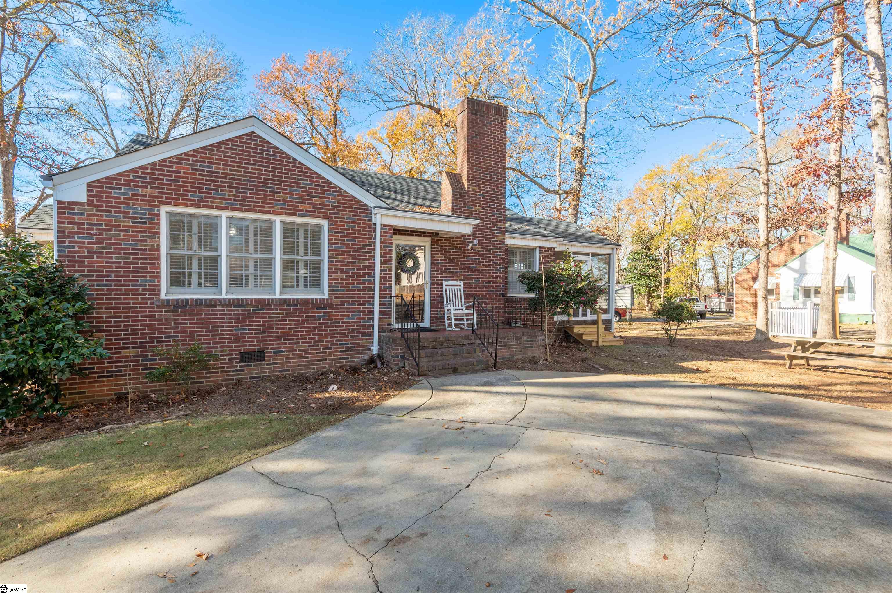 201 State Rd S-44-640 Jonesville, SC 29353 - Photo 2 of 31 Gallery Image 2