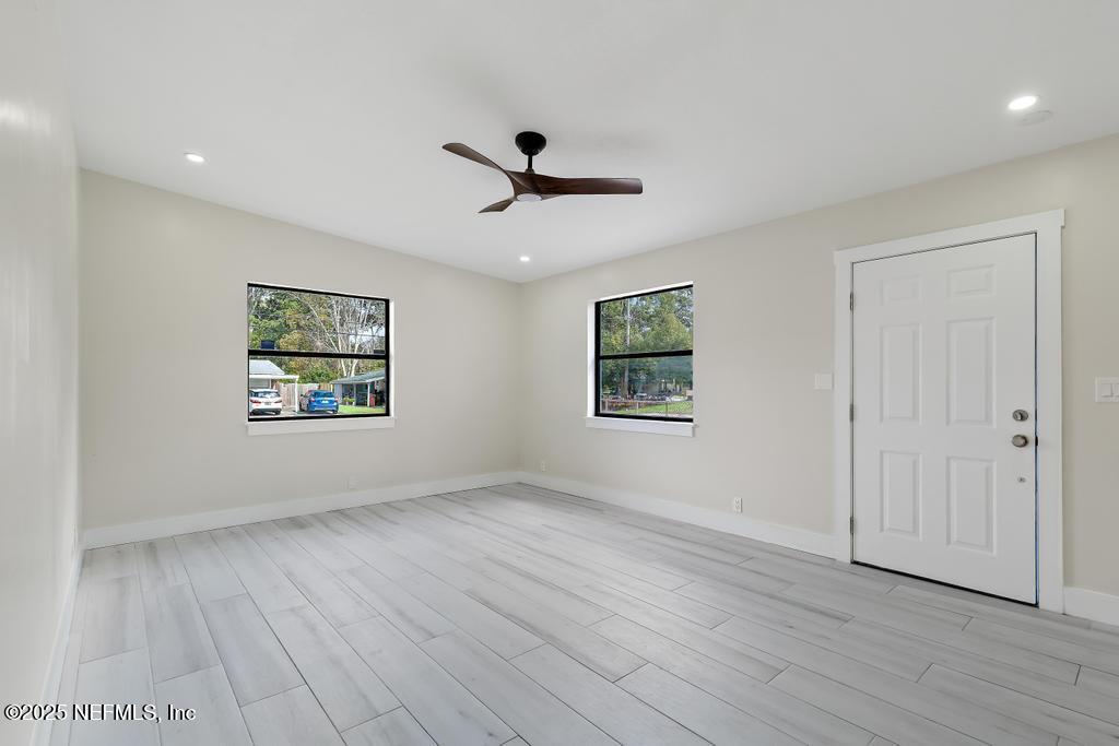 7514 Proxima Road Jacksonville, FL 32210 - Photo 10 of 30 Living Room