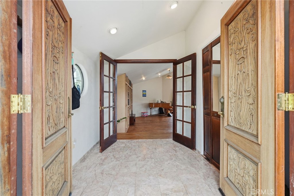 12867 Ranch Drive Colton, CA 92324 - Photo 5 of 47