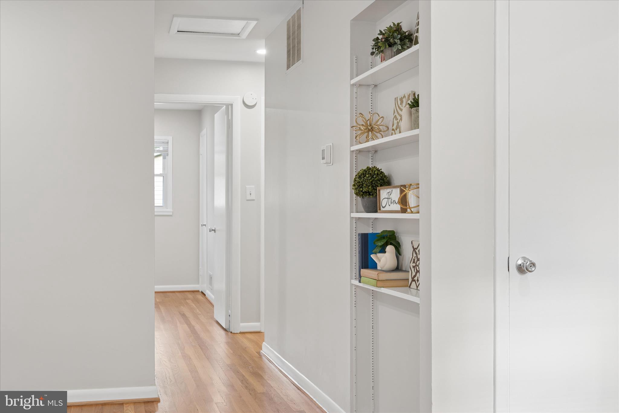 115 Woodland Road Gaithersburg, MD 20877 - Photo 14 of 40 Hall