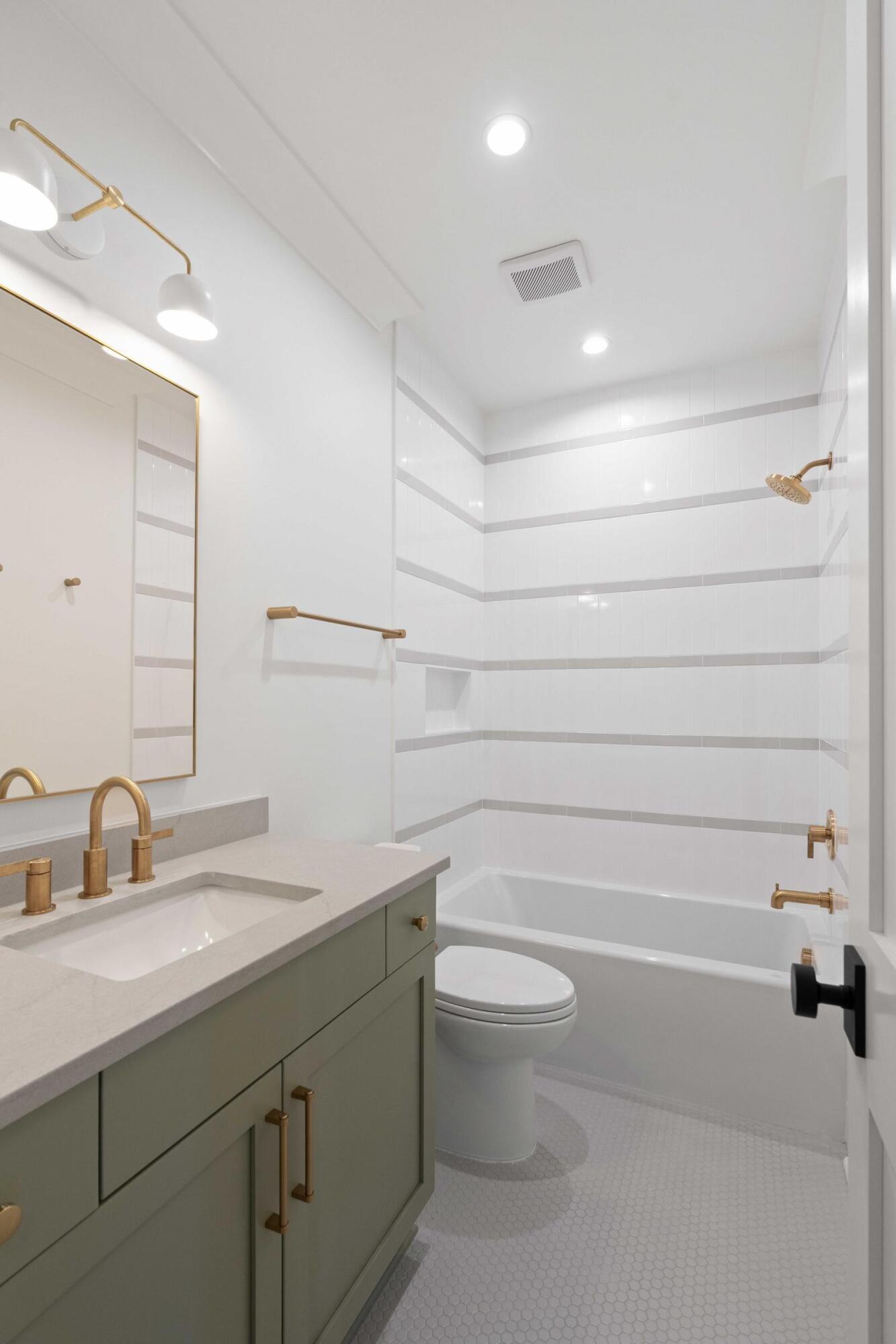 839 McCants Drive Mount Pleasant, SC 29464 - Photo 70 of 84 Bedroom three ensuite bath