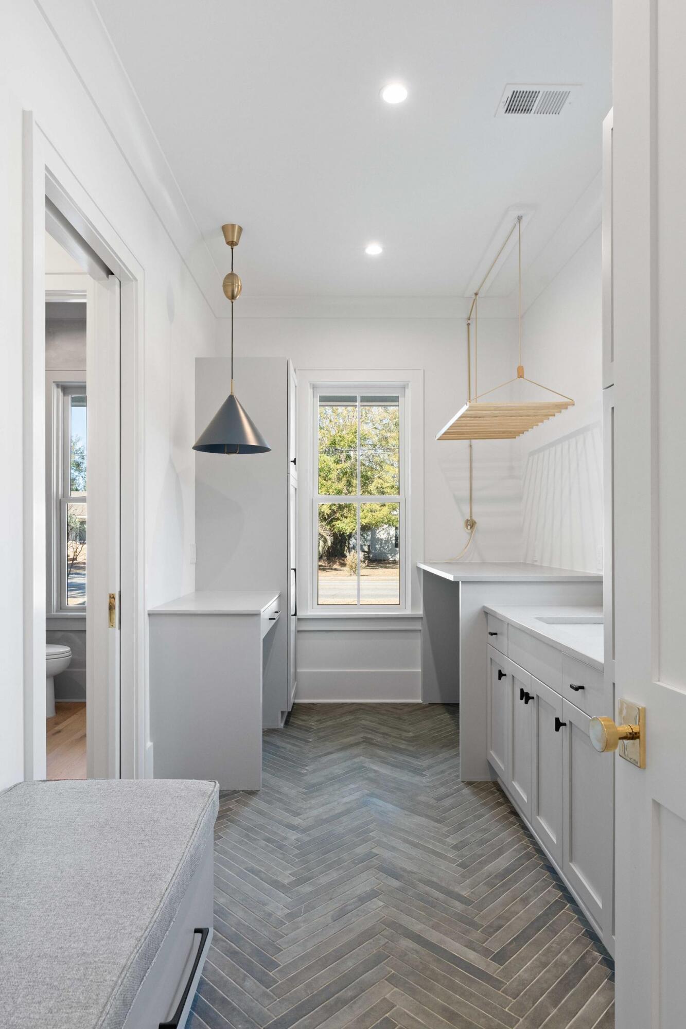 839 McCants Drive Mount Pleasant, SC 29464 - Photo 10 of 84 Mudroom and laundry