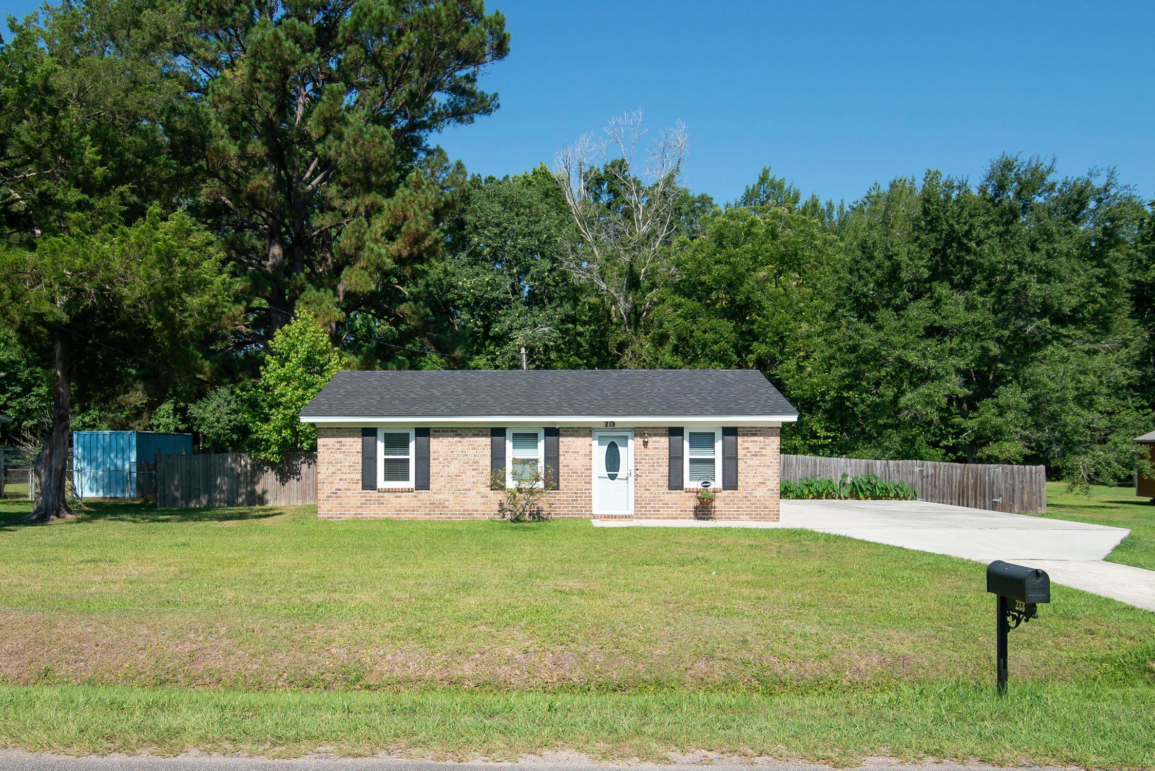 213 Gibson Street Georgetown, SC 29440 - Photo 3 of 62
