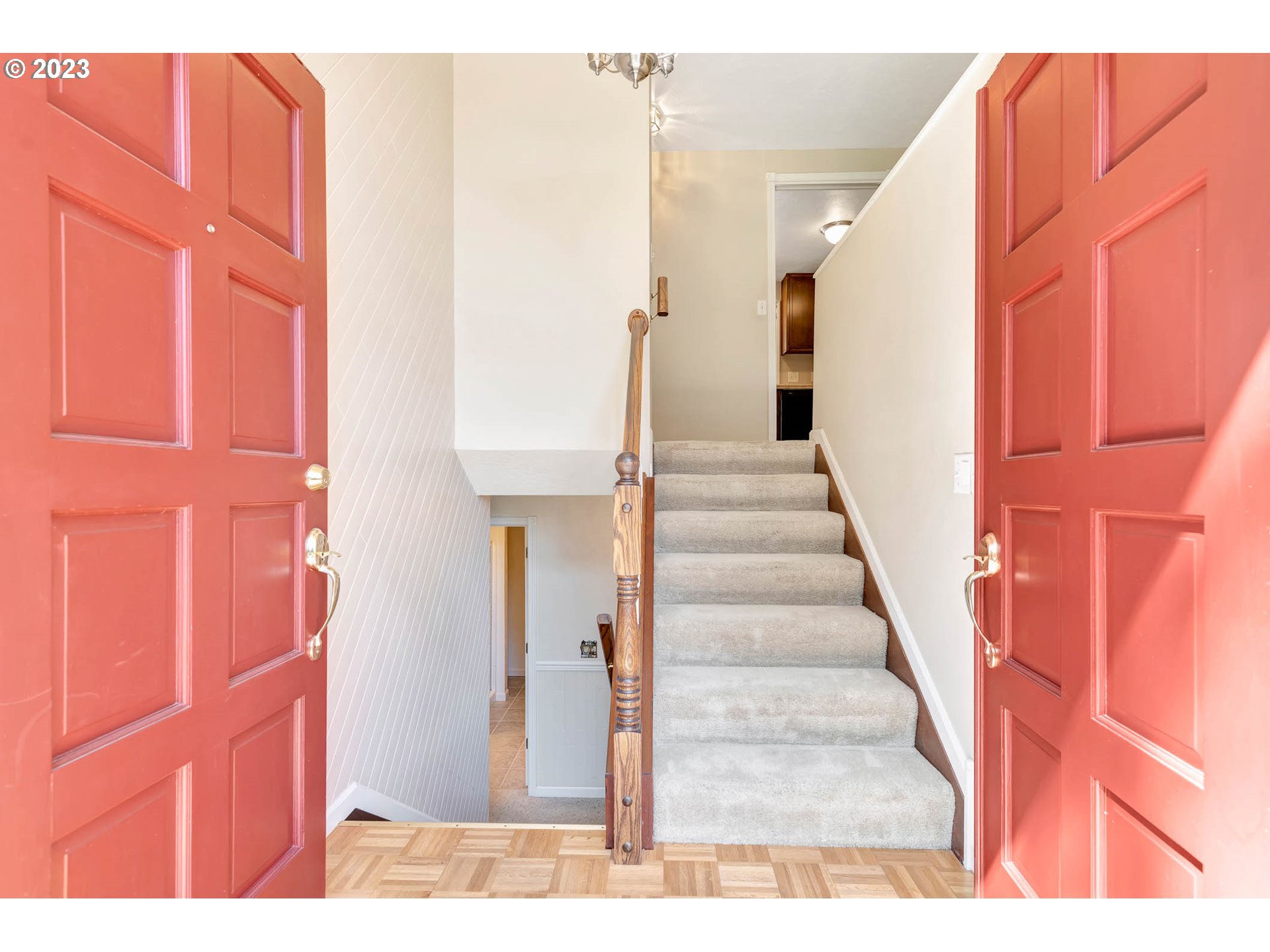 2817 Greentree Way Eugene, OR 97405 - Photo 5 of 44 a view of a entryway