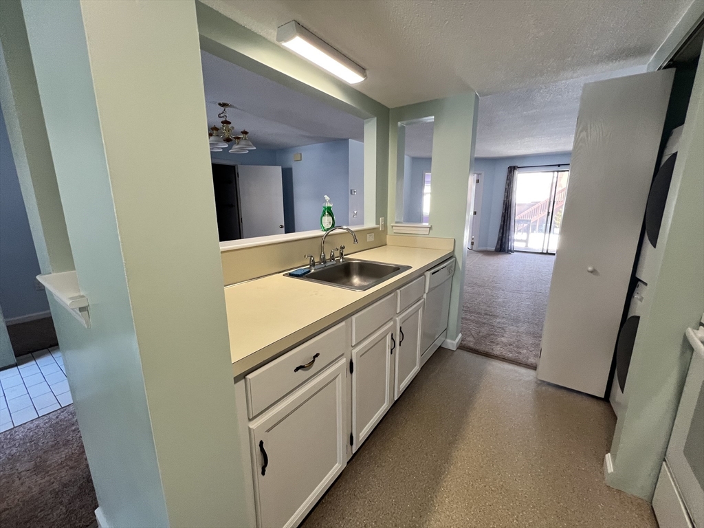 301 Trailside Way, Unit 301 Ashland, MA 01721 - Photo 3 of 14