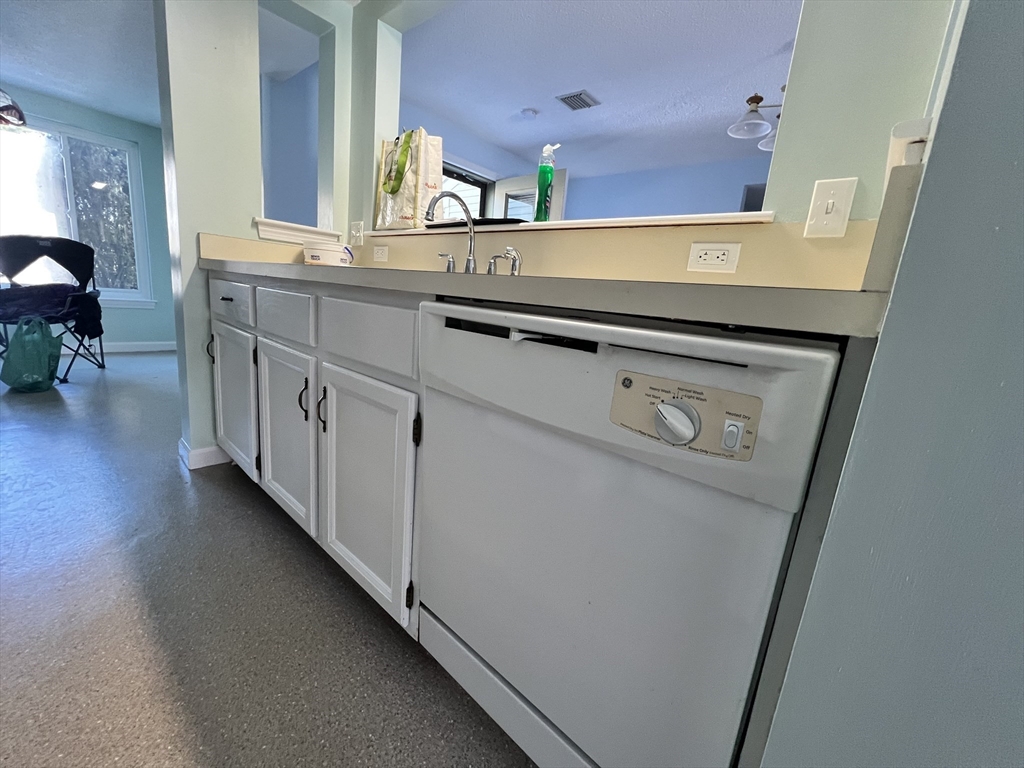 301 Trailside Way, Unit 301 Ashland, MA 01721 - Photo 6 of 14