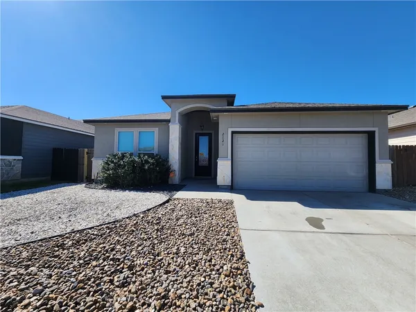 $2,300 | 2221 Crystal Bay Dr., Corpus Christi, TX 78414