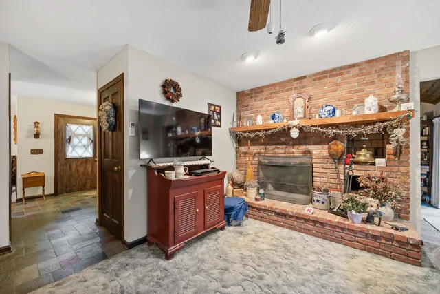 $450,000 | 117 Stonefence Road, Naugatuck, CT 06770