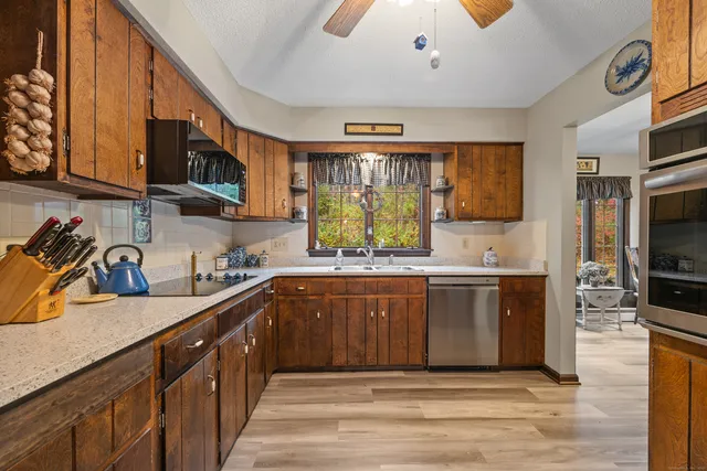 $450,000 | 117 Stonefence Road, Naugatuck, CT 06770