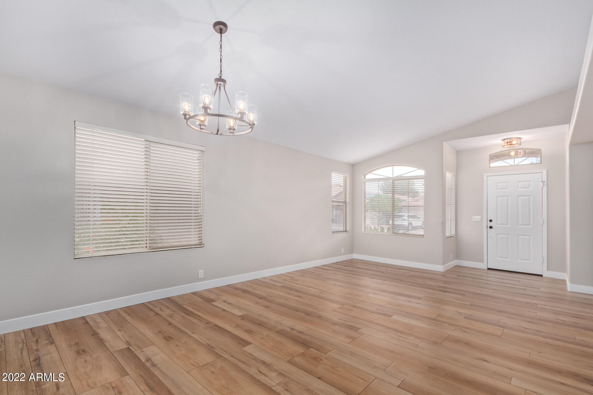 4006 East Agave Road Phoenix, AZ 85044 - Photo 5 of 24 06 - Agave