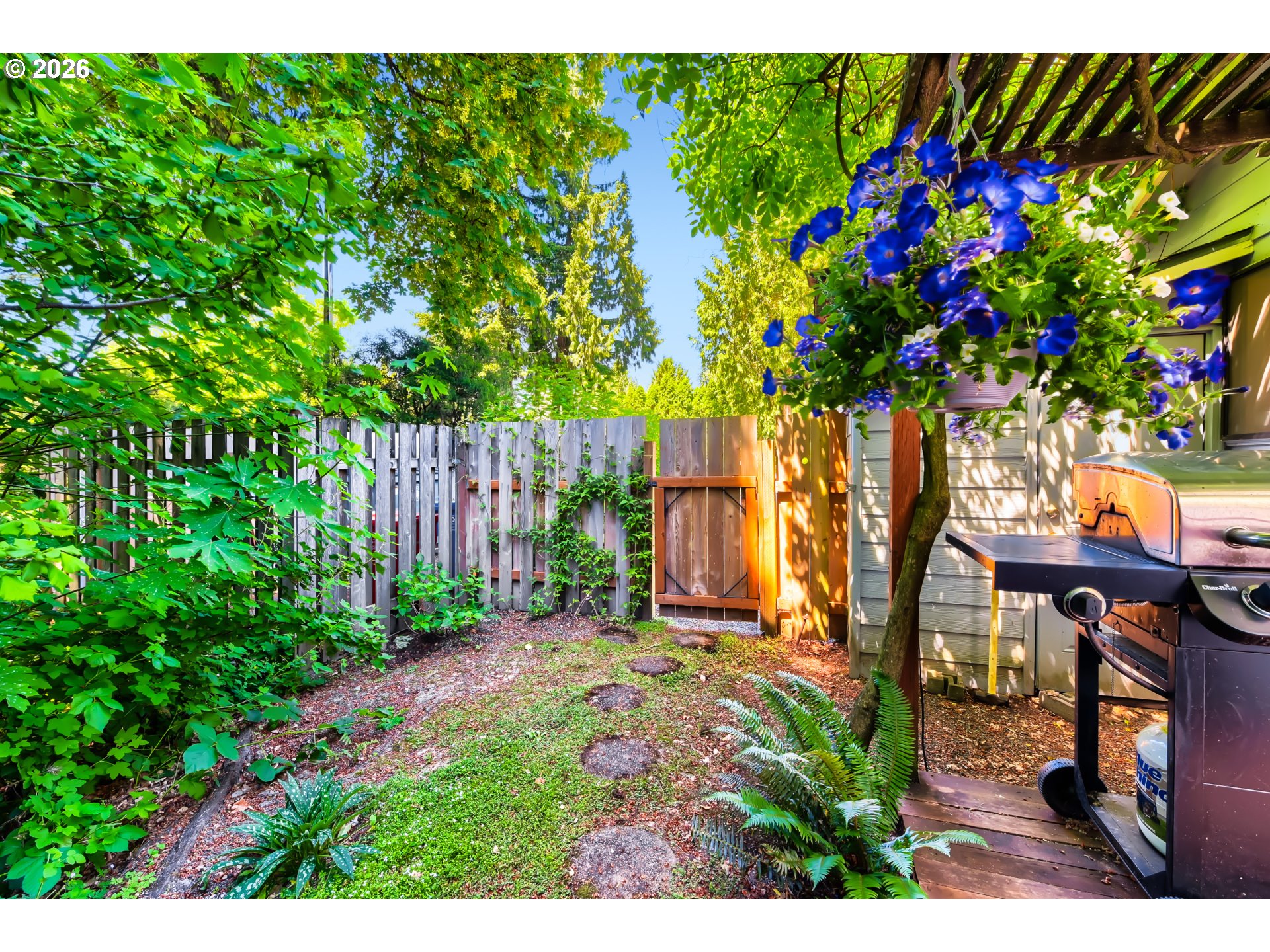 3118 Southwest Carson Street Portland, OR 97219 - Photo 22 of 40