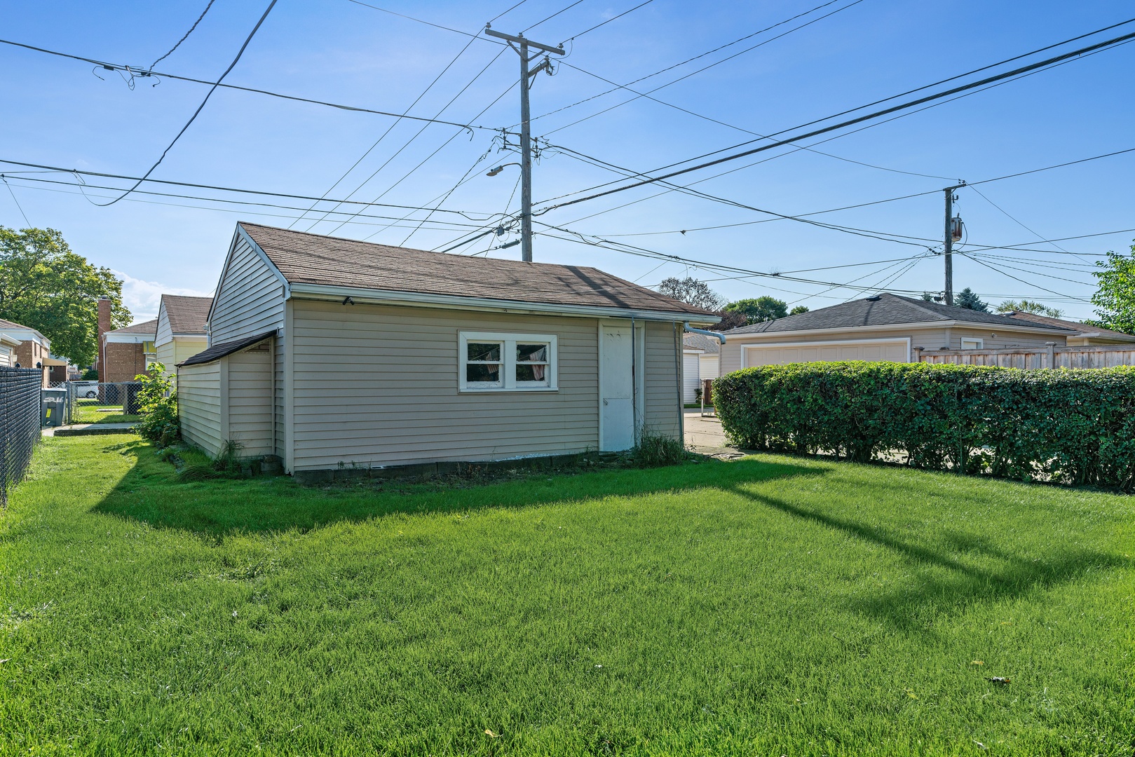 2219 Forest Avenue North Riverside, IL 60546 - Photo 10 of 10 a view of a backyard with plants and a garden