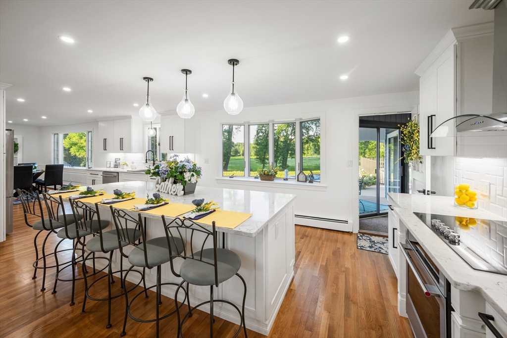 11 Lawndale Road Tyngsborough, MA 01879 - Photo 10 of 40