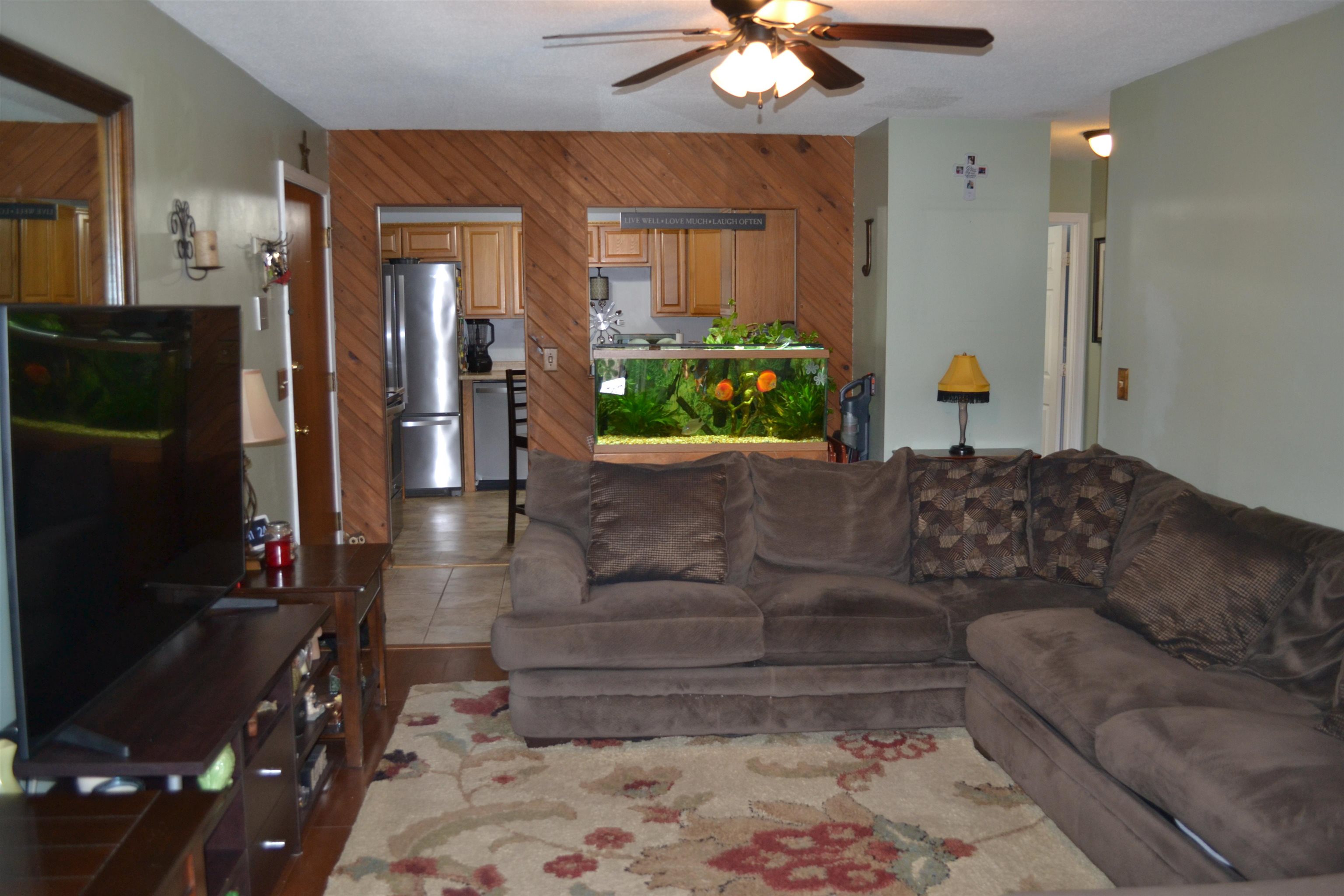 10 Strawberry Bank Road, Unit 2 Nashua, NH 03062 - Photo 5 of 11