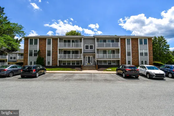 $260,000 | 301 Palmspring Drive, Unit 24, Gaithersburg, MD 20878