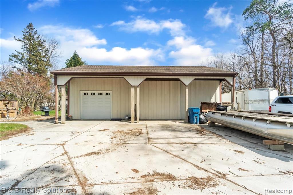 5034 North Gale Road Davison, MI 48423 - Photo 10 of 41