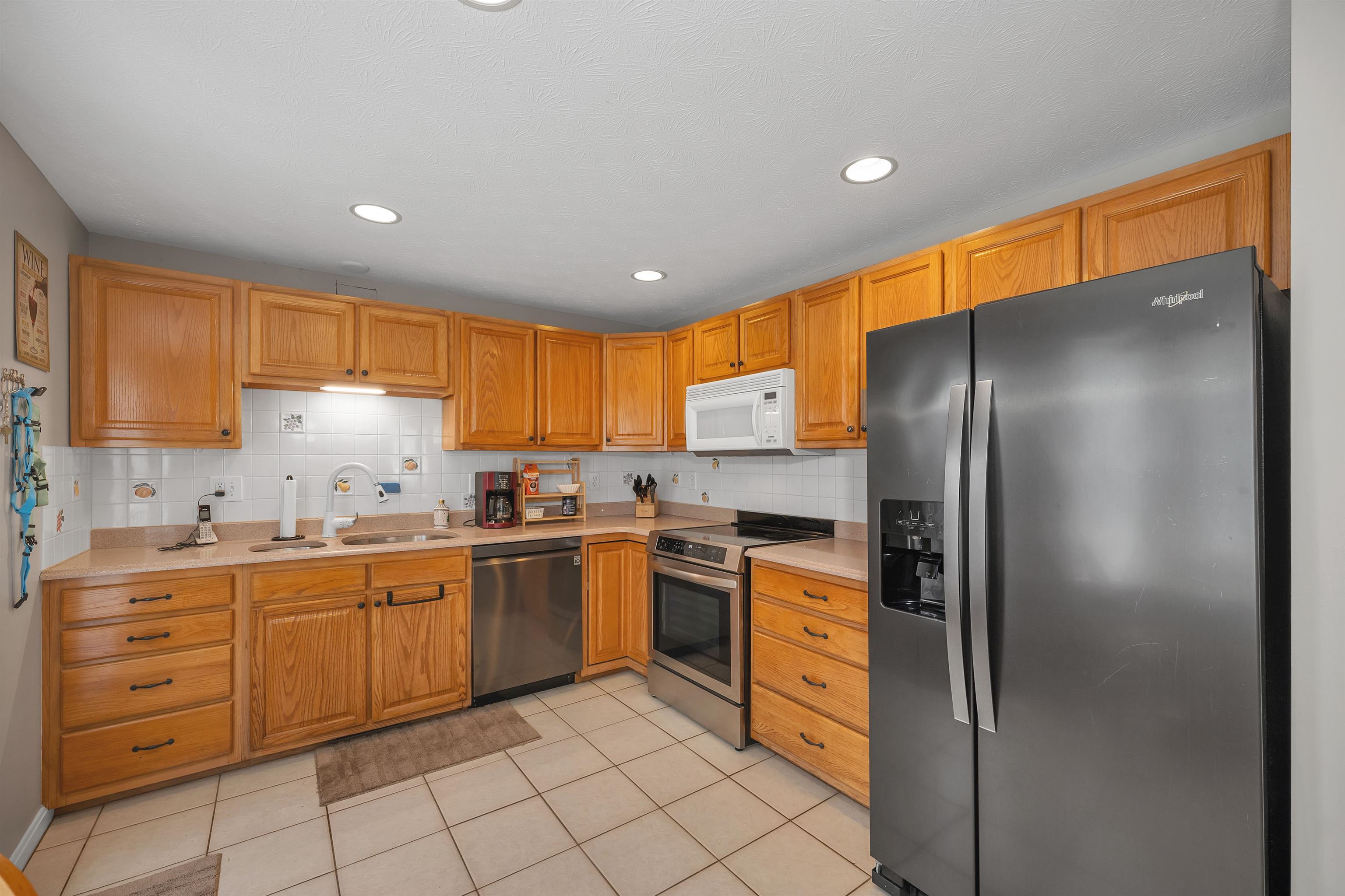 2 Thresher Road, Unit U128 Nashua, NH 03063 - Photo 14 of 37 Gallery Image 14