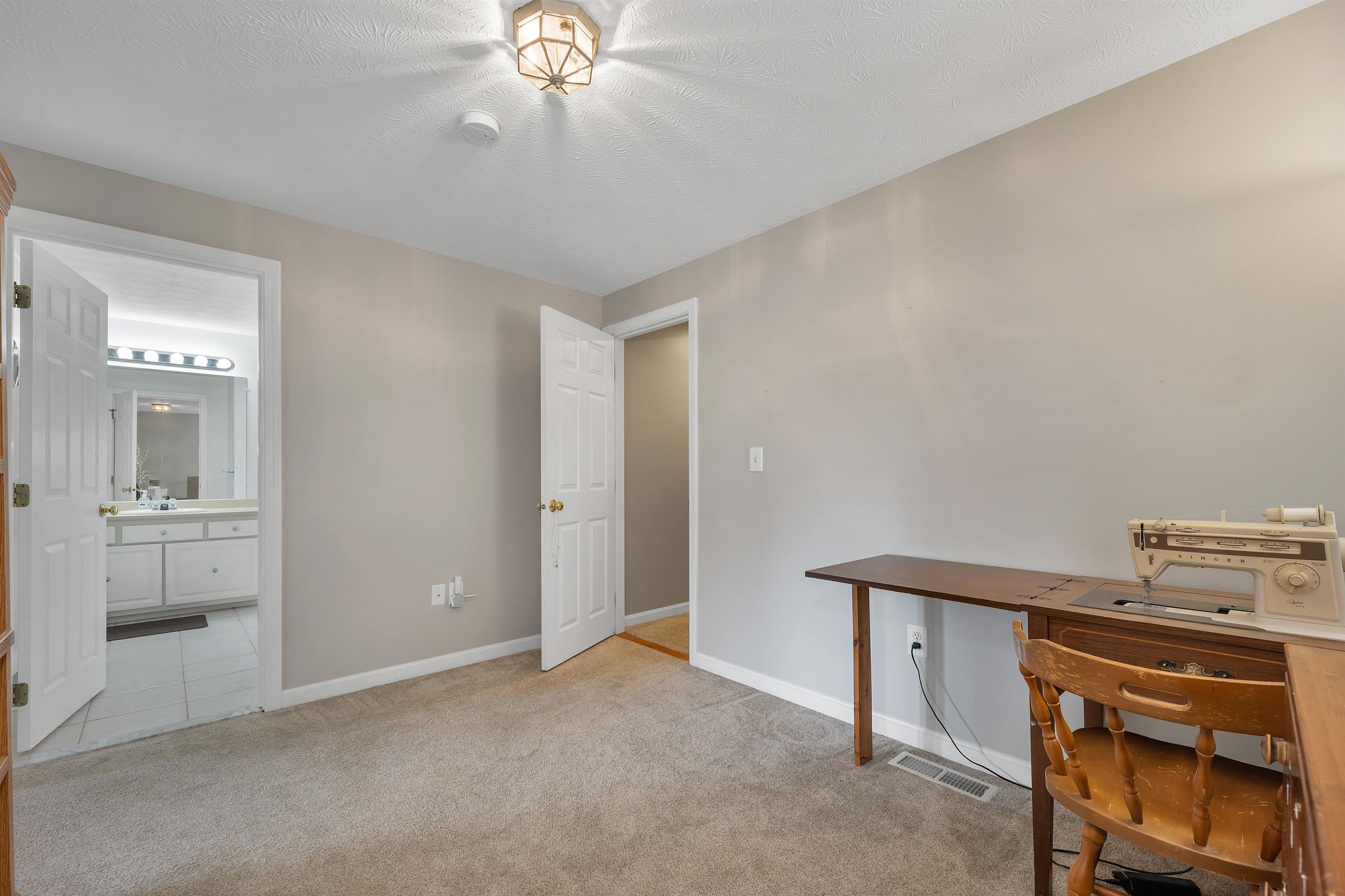 2 Thresher Road, Unit U128 Nashua, NH 03063 - Photo 26 of 37 Gallery Image 26