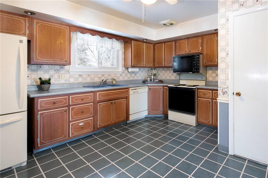 110 Hillcrest Road Renfrew, PA 16053 - Photo 14 of 25
