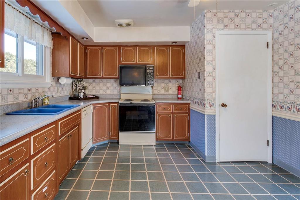 110 Hillcrest Road Renfrew, PA 16053 - Photo 16 of 25