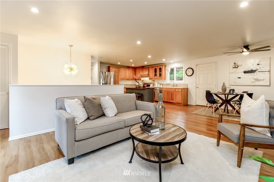 14724 169th Avenue Southeast Renton, WA 98059 - Photo 11 of 40 Gallery Image 11