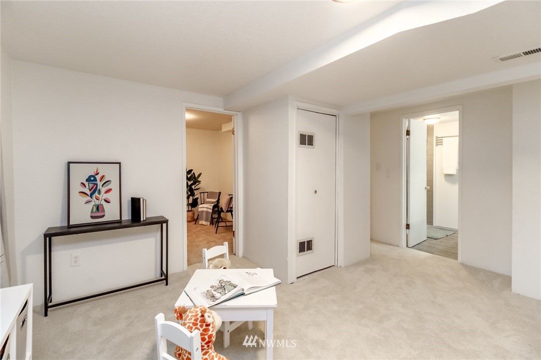 14724 169th Avenue Southeast Renton, WA 98059 - Photo 13 of 40 Gallery Image 13