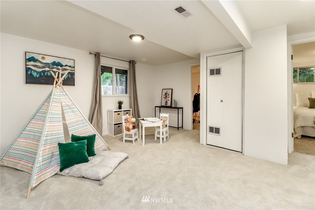 14724 169th Avenue Southeast Renton, WA 98059 - Photo 16 of 40 Gallery Image 16