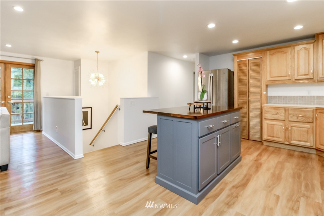 14724 169th Avenue Southeast Renton, WA 98059 - Photo 5 of 40 Gallery Image 5