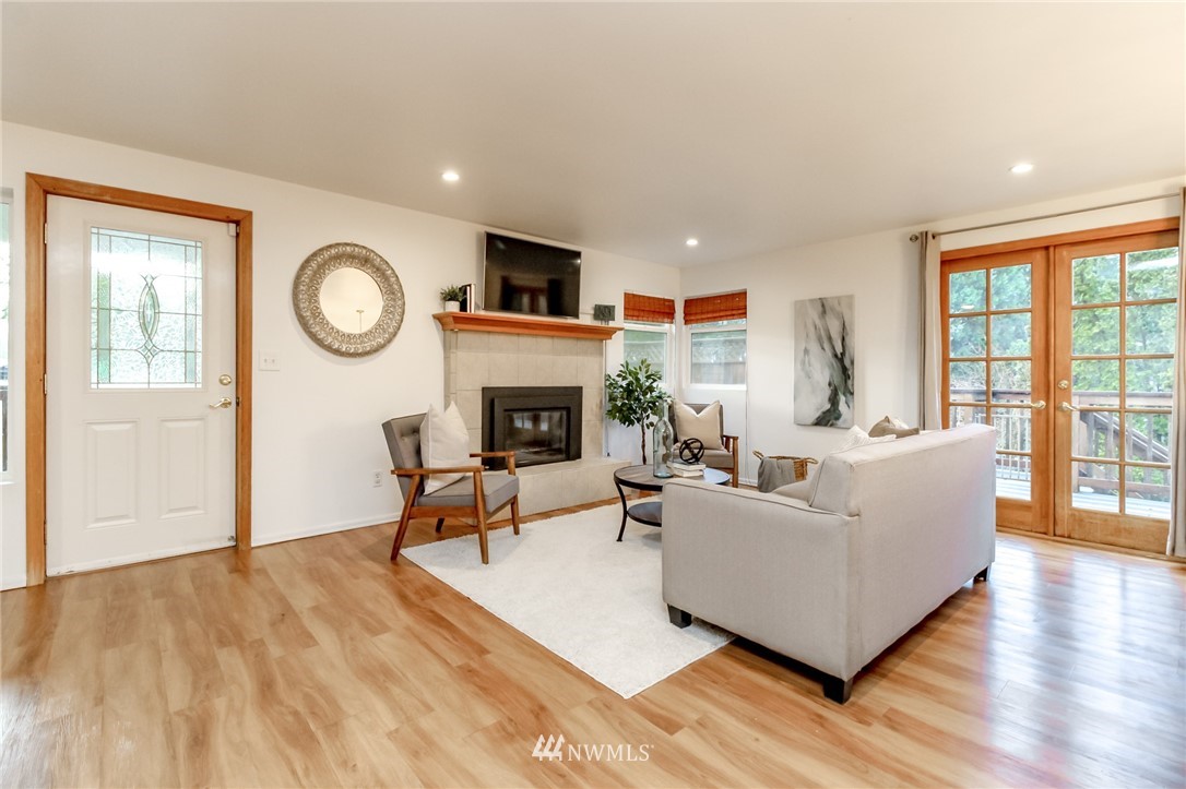 14724 169th Avenue Southeast Renton, WA 98059 - Photo 9 of 40 Gallery Image 9